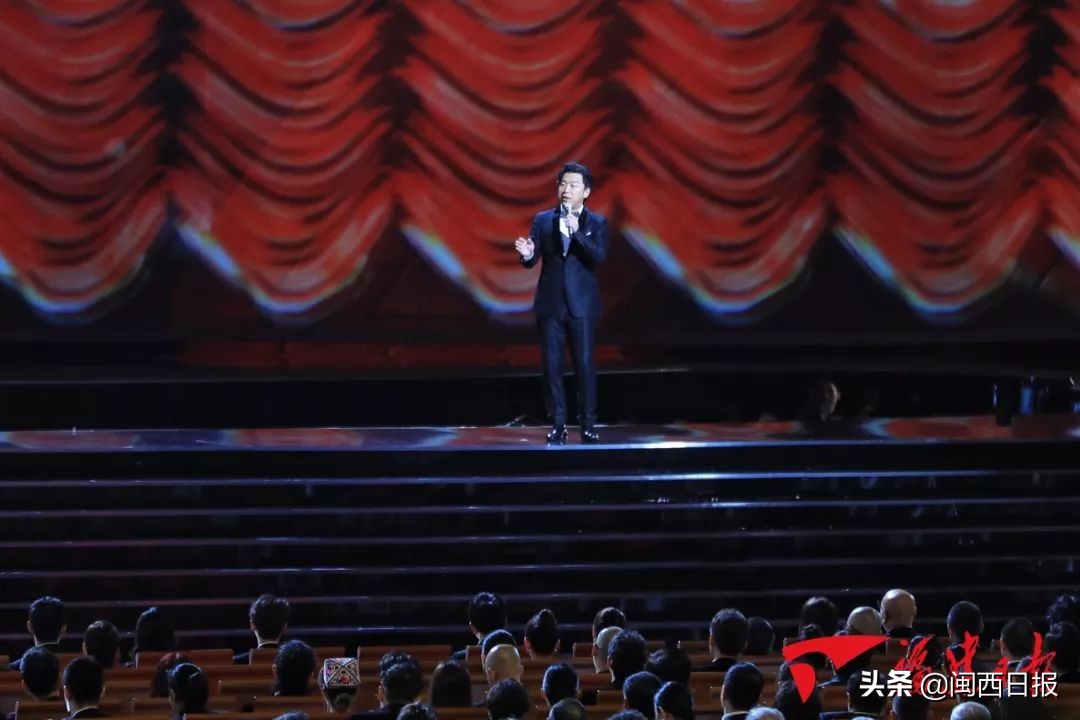 李易峰在里程碑演唱会上致敬经典_李易峰演唱会歌曲_李易峰演唱所有歌
