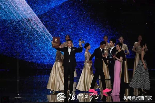 李易峰在里程碑演唱会上致敬经典_李易峰演唱所有歌_李易峰演唱会歌曲