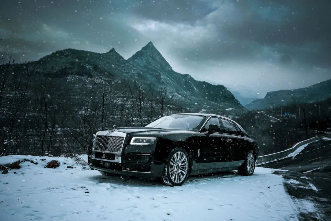 劳斯莱斯驾驶室视角_劳斯莱斯自动驾驶多少钱_劳斯莱斯的智能辅助驾驶技术