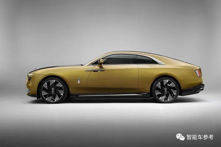 劳斯莱斯的智能辅助驾驶技术_劳斯莱斯驾驶室视角_劳斯莱斯自动驾驶多少钱