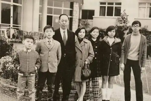 努力与机遇:吕志和的商业生涯_努力与机遇:吕志和的商业生涯_努力与机遇:吕志和的商业生涯