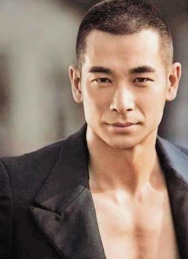 元彪在动作片中的创新表现_元彪在动作片中的创新表现_元彪在动作片中的创新表现