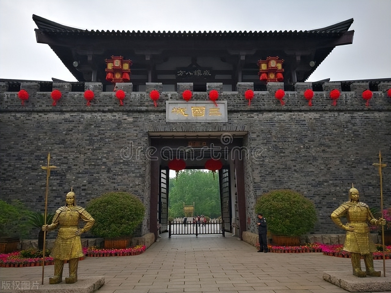 东汉末年名将吕布_吕布在东汉末年的地位_东汉末年吕布是什么人物