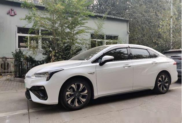 广汽埃安AION UT的续航表现如何?_广汽埃安真实的续航里程_广汽埃安续航虚标