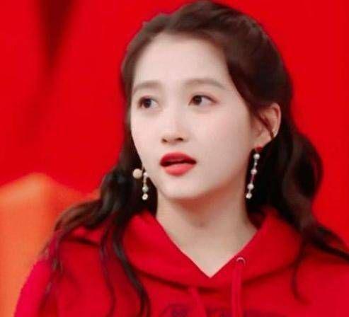 关晓彤鹿晗分手_关晓彤礼服争议_关晓彤