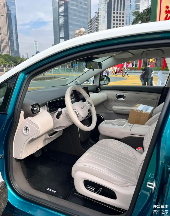 广汽埃安AION UT的续航表现如何?_广汽埃安真实的续航里程_广汽埃安的实际续航能力