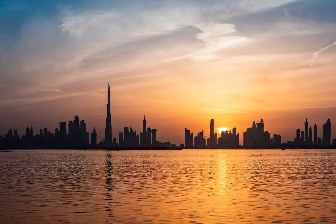 如何分析以太坊_以太坊的技术进展与市场竞争：与其他平台的比较分析_以太坊瓶颈