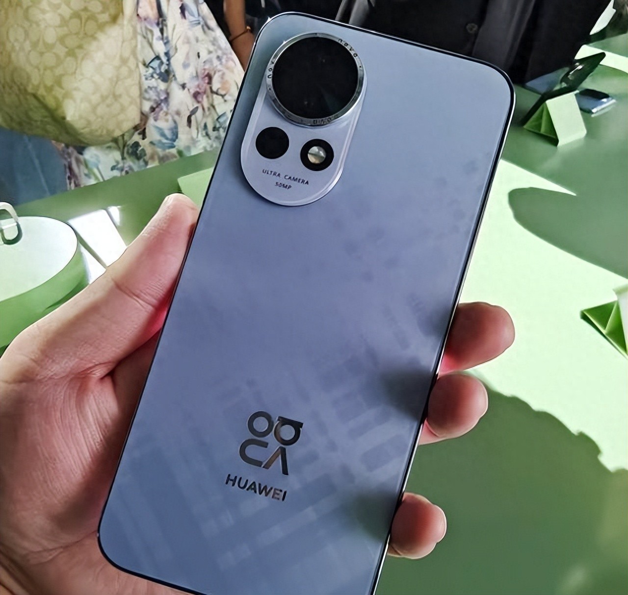 手机多彩引擎有什么用_多彩外设怎么样_nova系列手机的多彩外观选择