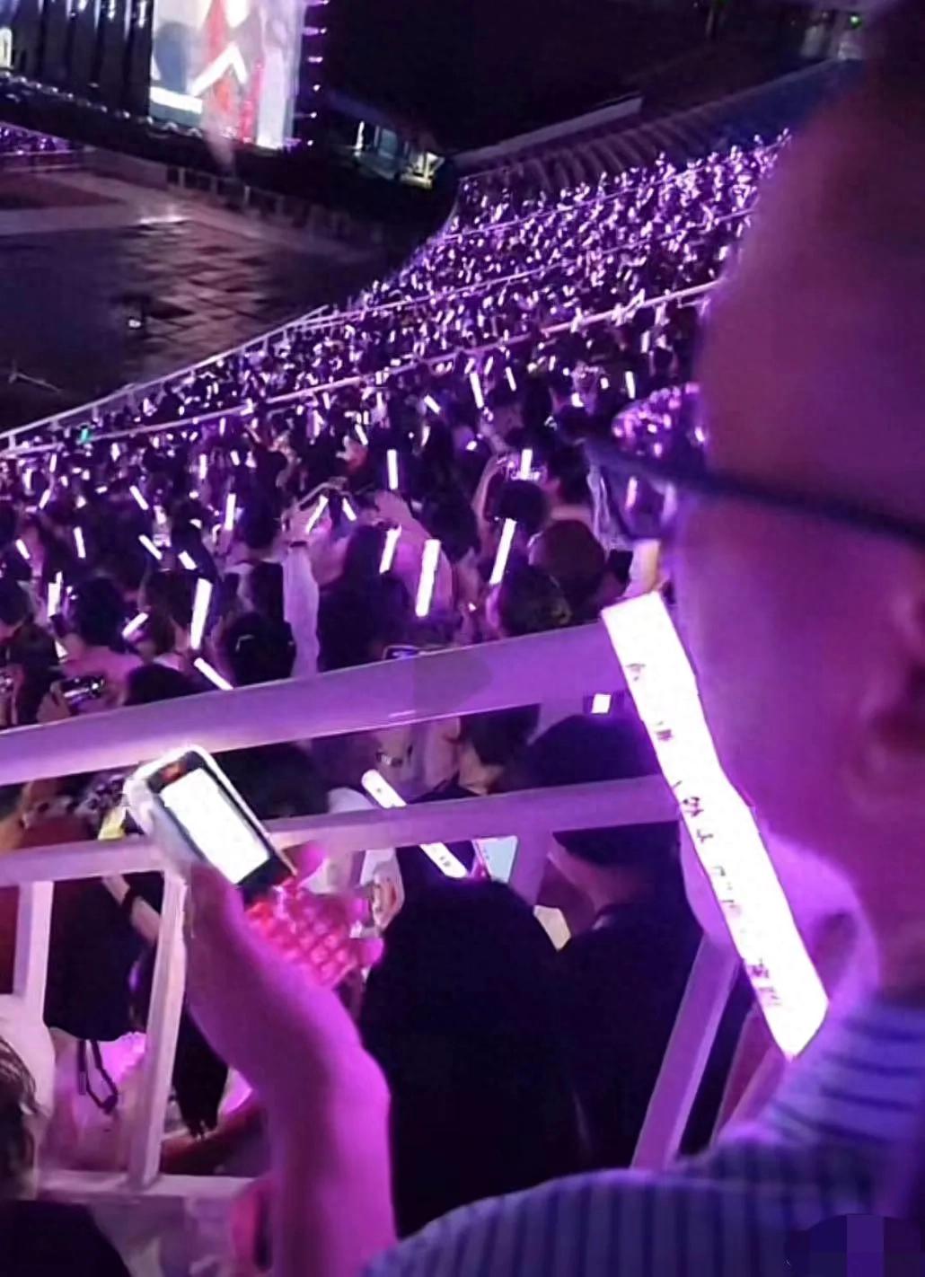 爱薛之谦的各种理由_薛之谦对音乐的坚持与热爱,感动无数乐迷_薛之谦迷妹