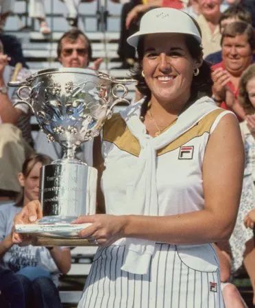 迈凯伦公司简介_迈凯伦的设计灵感来源与创新_迈凯伦设计师